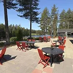 на берегу живописного озера Feriehus Kerimäki