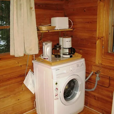 بيت للعطل на берегу живописного озера Kerimäki