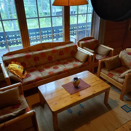 Дом отдыха на берегу живописного озера Керимяки