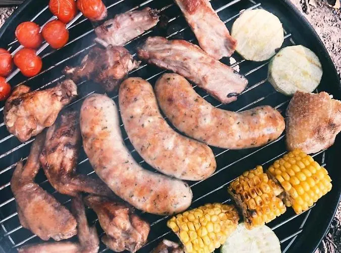 на берегу живописного озера