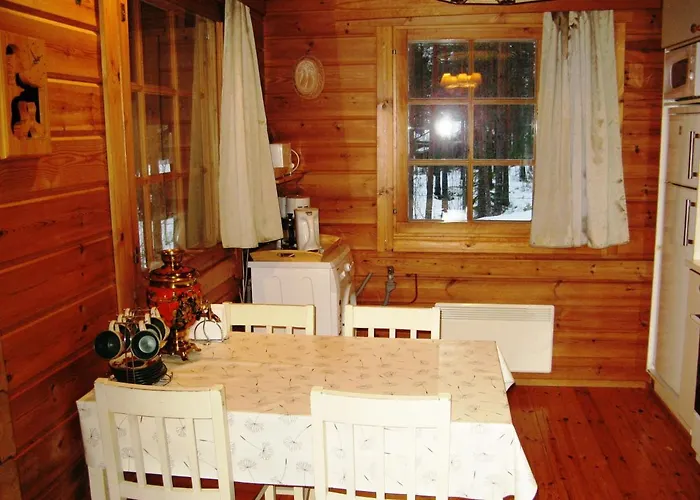 на берегу живописного озера 펜션 케리마키