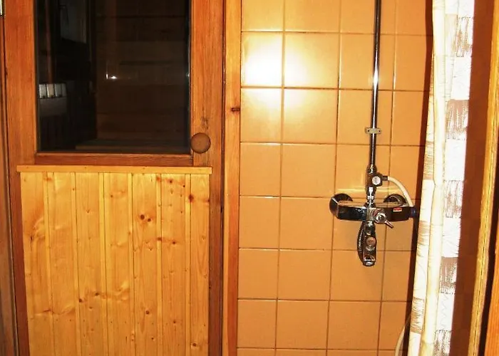 펜션 на берегу живописного озера 케리마키