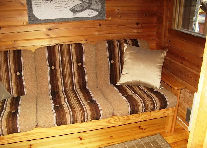 펜션 на берегу живописного озера 케리마키